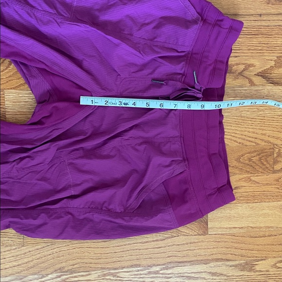 *flaw* Lululemon Studio Pant Size 12 - Picture 12 of 13